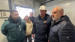 Губернатор Валерий Лимаренко посетил стройку газовой котельной в Долинском районе
