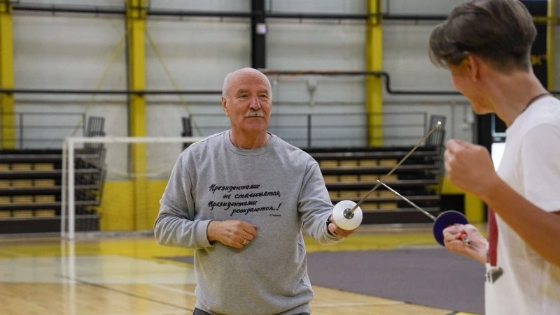 Олимпийский чемпион провел мастер-класс для сахалинских фехтовальщиков