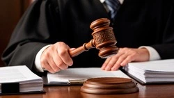 Охраннику в Тымовском выплатят долги по зарплате по решению суда