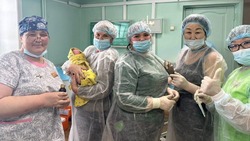 В разгар метели женщина родила шестого ребенка в селе на Сахалине