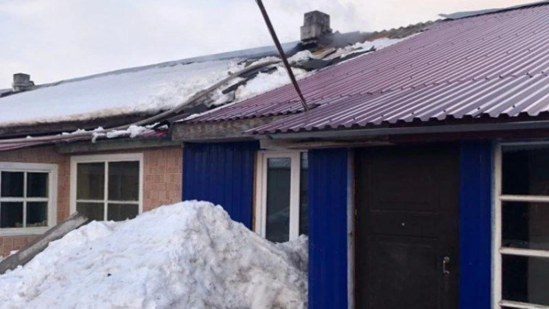 Следком организовал проверку после смерти пенсионерки при пожаре в Долинском районе