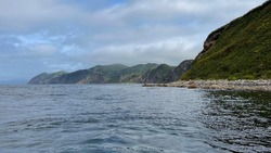 Морское сообщение Сахалина с материком остановили из-за шторма и циклона