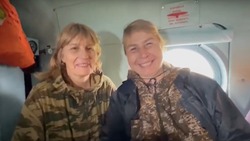 Фото и видео спасения женщин, пропавших в Смирных, опубликовало МЧС
