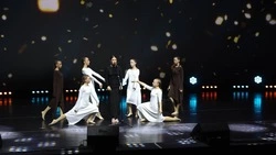 Концерт в поддержку бойцов специальной военной операции прошел в Южно-Сахалинске