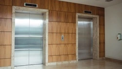 Вещи и мусор в подъезде: поводы для наказания соседей назвали в Роскачестве