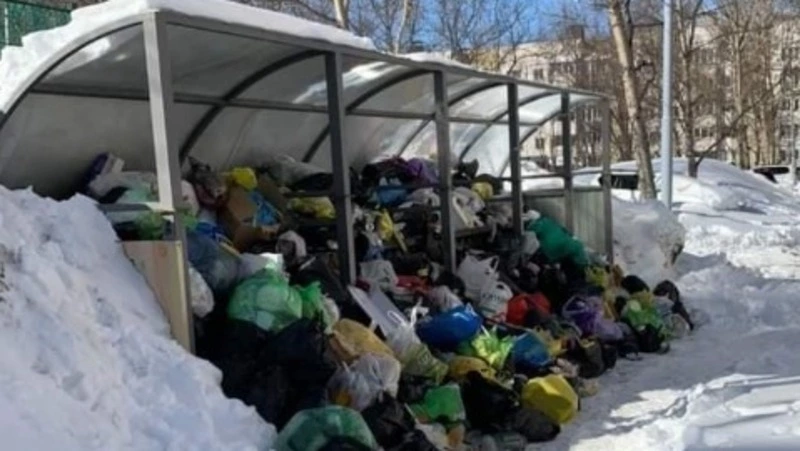 SKR-SOS: дворы Южно-Сахалинска погрязли в горах мусора