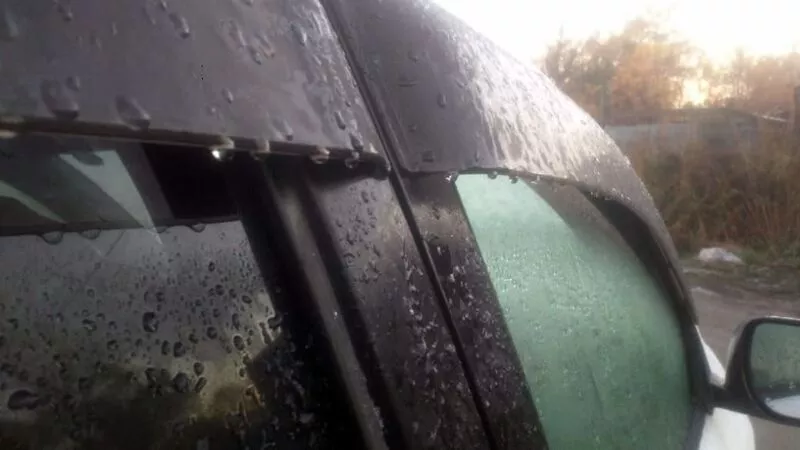 Сахалинские автолюбители пострадали от ледяного дождя