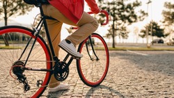 Новые велополосы и велопарковки: что ждет велосипедистов Южно-Сахалинска в этом году