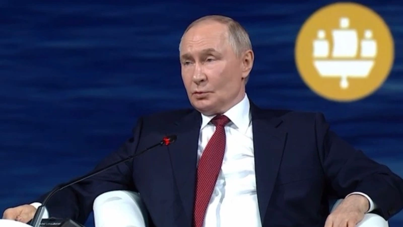 Путин: русские и украинцы — это один народ, поэтому вся Украина наша