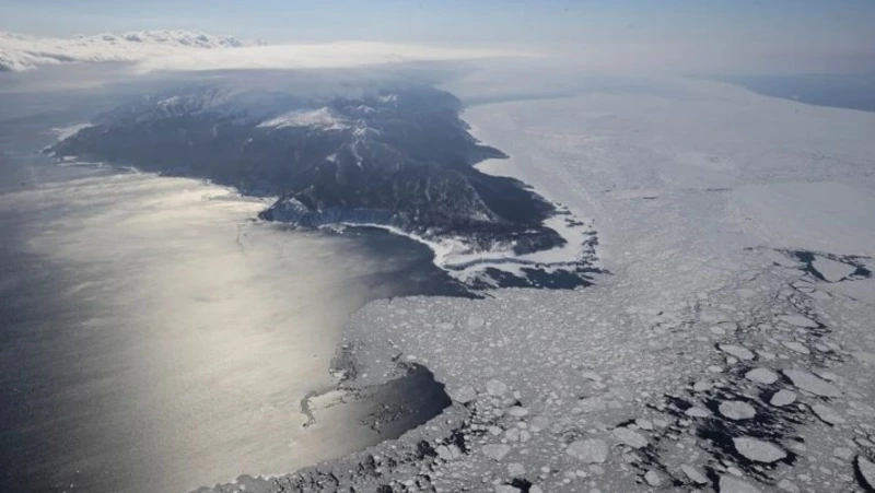 Японские ученые: ледовый покров в Охотском море стремительно уменьшается, острова погружены в пекло 
