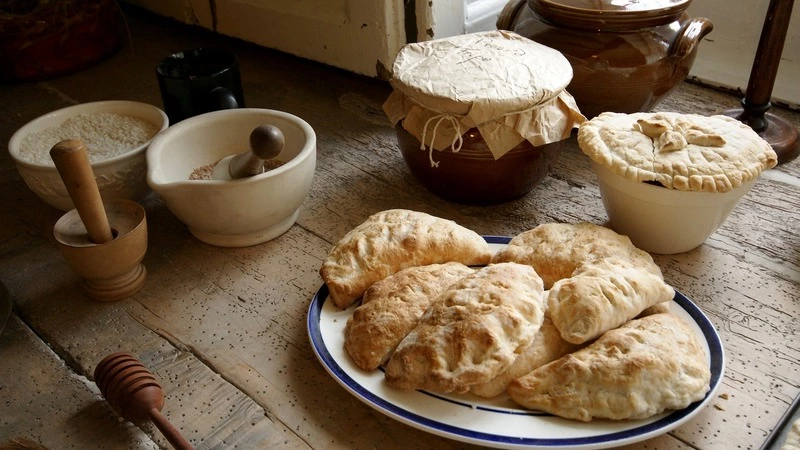 Сахалинцы раздобыли рецепт чебуреков и «перезагрузили» рассольник для «Крымской весны»