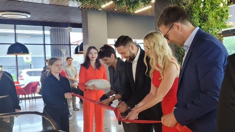 В Южно-Сахалинске торжественно открыли новый фудмолл «Гастросити»