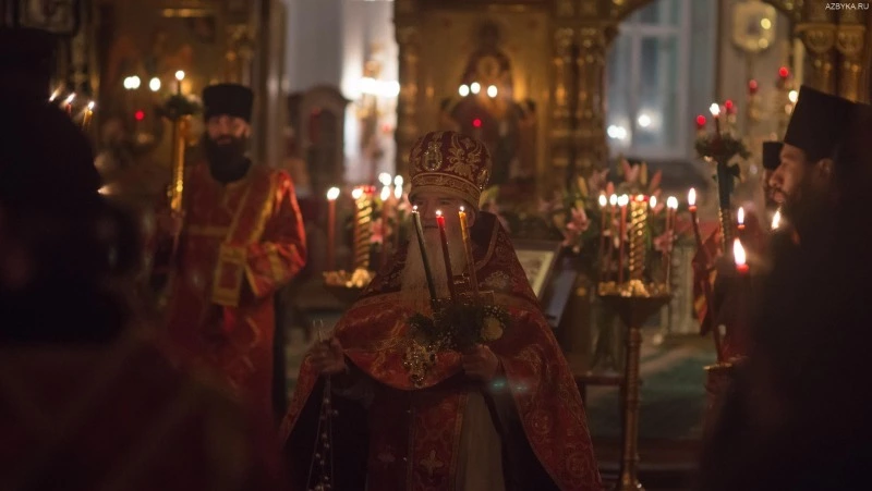 Церковный праздник 12 декабря 2025: традиции, строгие запреты и народные приметы дня