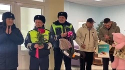 Полицейские Анивского района помогли роженице попасть в роддом вовремя