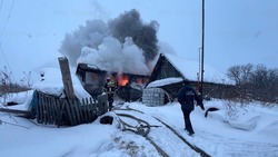 Дачный дом в Александровске-Сахалинском загорелся 30 января