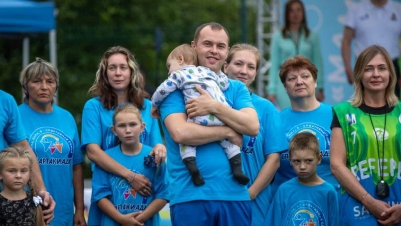 Вместе с бабушками и дедушками: сахалинцы приняли участие в семейной спартакиаде