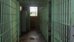 Почти 8 лет отсидит в тюрьме житель Долинска за убийство собутыльника 