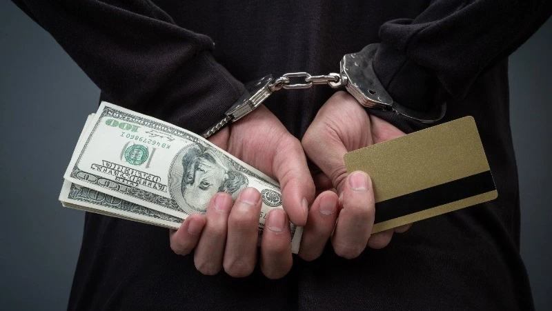 Сахалинец не сообщил об ограблении, пока не узнал имя преступника