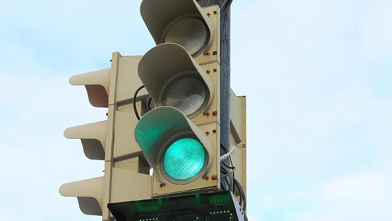 Два адаптивных светофора установят на загруженных перекрестках в Южно-Сахалинске
