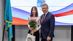 Первые паспорта вручили 14-летним жителям Южно-Сахалинска 