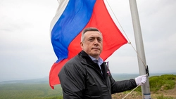 Опыт работы власти и людей на Сахалине переложат на страну