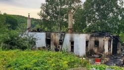Жилой дом горел ночью на Сахалине