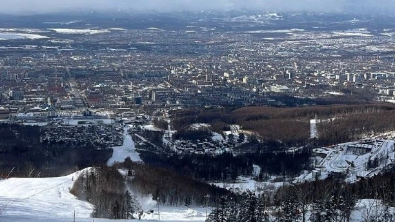 На «Горном воздухе» в Южно-Сахалинске открыли сезон зимнего катания