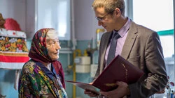 Анивчанка Александра Рубенко отметила 90 лет