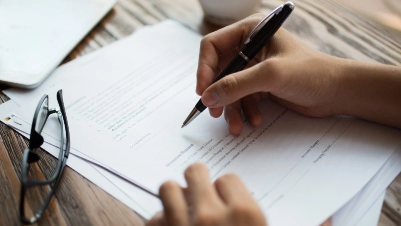 «Страховка от измены или свадьбы»: страховщики назвали необычные запросы россиян 