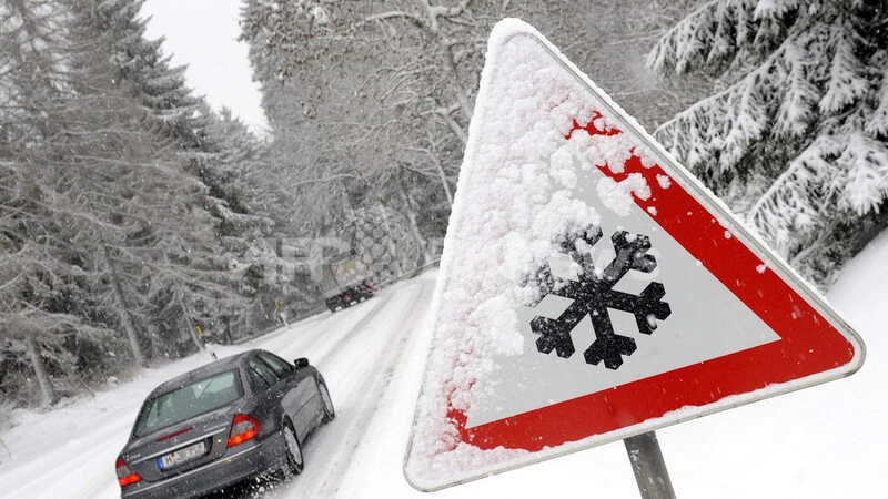 Снегопад на Сахалине спровоцировал ДТП со смертельным исходом