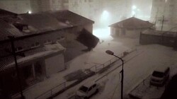 Снег и ураган на Сахалине: сорванные крыши, гололед и удаленка в школах