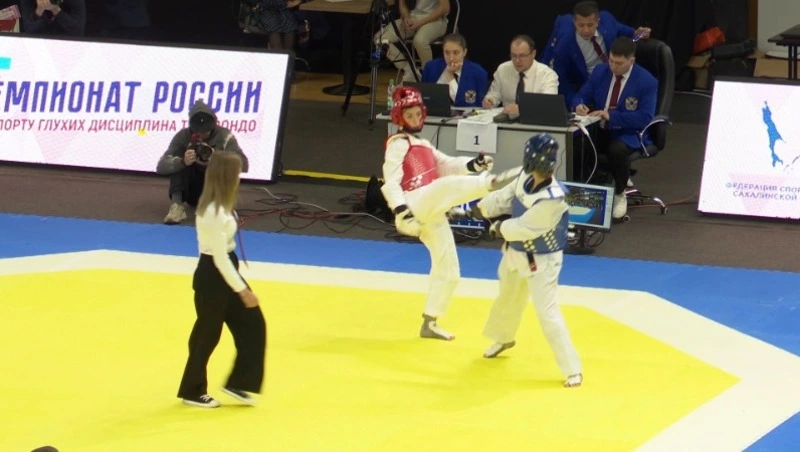 Русская борьба в рубахах и тхэквондо для глухих. На здоровой волне 08.11.23
