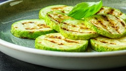 Что приготовить из кабачков: 3 простых и очень вкусных рецепта