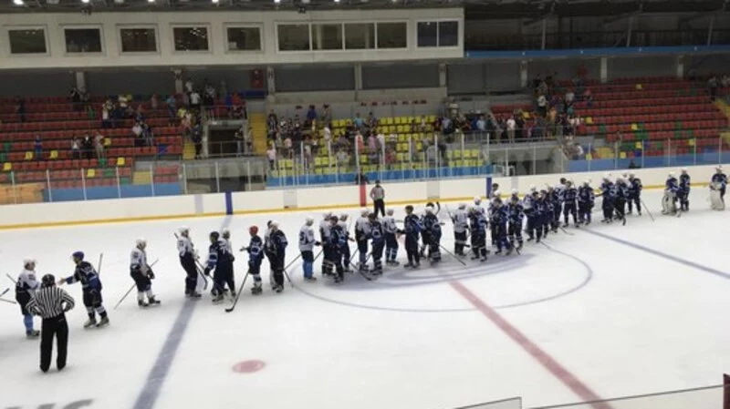 Хоккеисты «Сахалина» начали сезон с победы