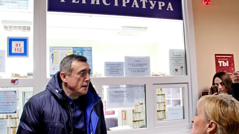 Валерий Лимаренко поручил министру здравоохранения проверить больницы Ноглик и Невельска