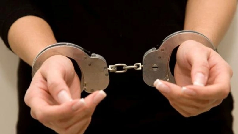 Жительница ЕАО пыталась перевезти наркотики в нижнем белье на Сахалин