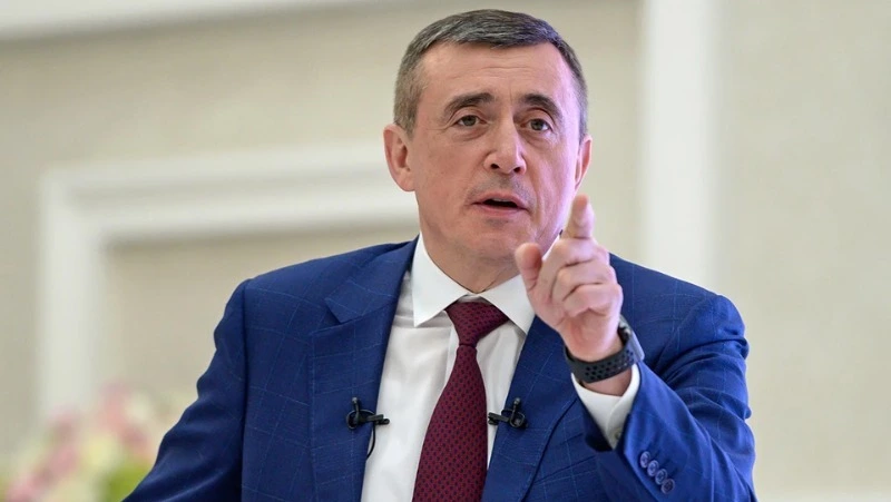 Валерий Лимаренко поздравил аграриев Сахалина и Курил с профессиональным праздником