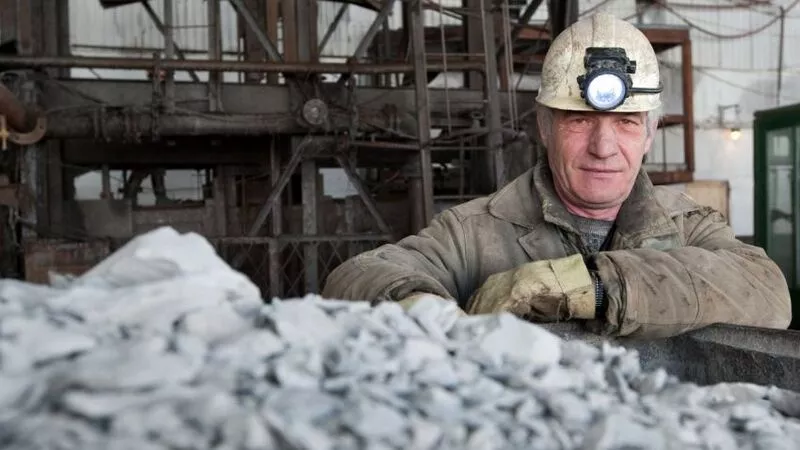 Губернатор Валерий Лимаренко поздравил сахалинцев с Днем шахтера