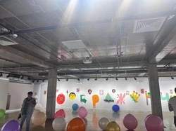 «Пробудить вдохновение»: необычная выставка открылась в арт-резиденции «Маяк»