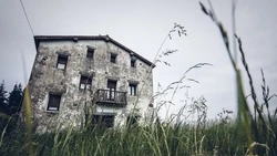 Сахалинская область вошла в список из семи регионов-лидеров по обновлению жилфонда