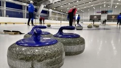 В Сахалинской области стартовал первый чемпионат Дальнего Востока по керлингу