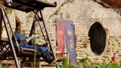 Почему я должен хотеть работать? Китаец 4 года живет в пещере, не выплачивая долги и избегая брака