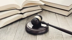 Житель Хакасии предстанет перед судом на Сахалине из-за нападения с ножом на друга