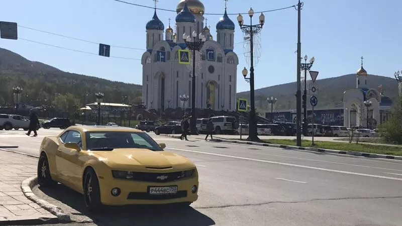 Ведущие «Орла и решки» на Сахалине поели устриц и покатались на Chevrolet