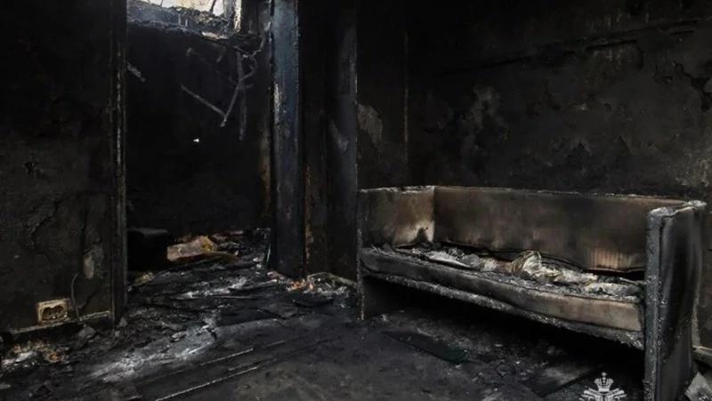 Жителя Анивы через суд наказали за привычку курить в постели