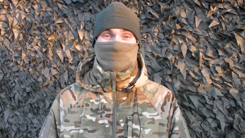 Военнослужащие из зоны СВО поздравили жительниц Сахалина с Днем матери