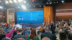Мэр Евгений Михлик прокомментировал прошедшую прямую линию с президентом Владимиром Путиным