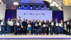 Доцент кафедры СахГУ вошла в топ-20 лучших преподавателей на выставке-форуме «Россия»