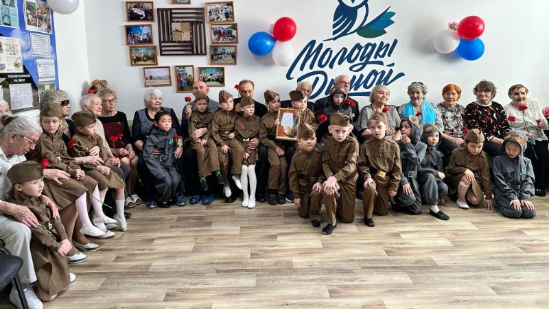 «Никто не забыт, ничто не забыто» мини-концерт устроили для ветеранов ВОВ