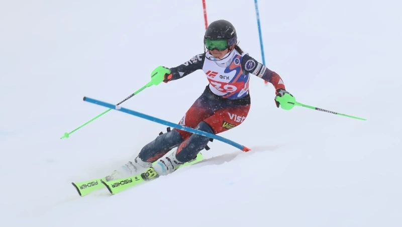 Кубок России по горнолыжному спорту на Сахалине завершили слаломом 